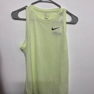 Nike Dri-Fit, Anti-Odor Athletic Tank Top in Light Yellow/Green NWT Size Small
